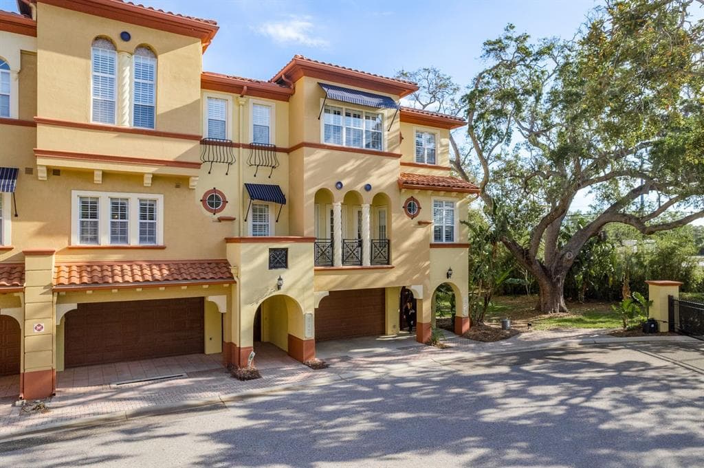 264 SEAGATE COURT