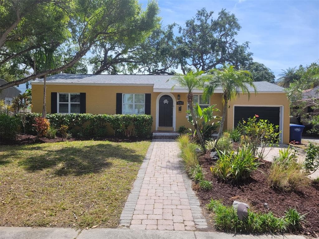 2912 W ALLINE AVENUE TAMPA, FL 33611