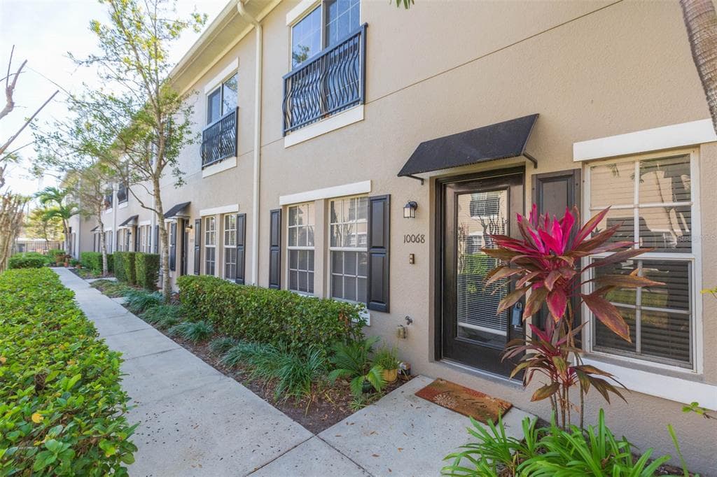 10068 OLD HAVEN WAY TAMPA, FL 33624