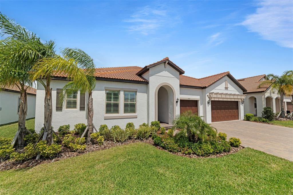 5313 WINDY GROVE DRIVE WIMAUMA, FL 33598