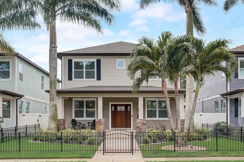 516 33RD AVENUE N ST PETERSBURG, FL 33704