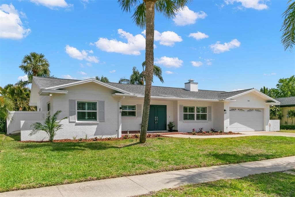 3945 VERSAILLES DRIVE TAMPA, FL 33634