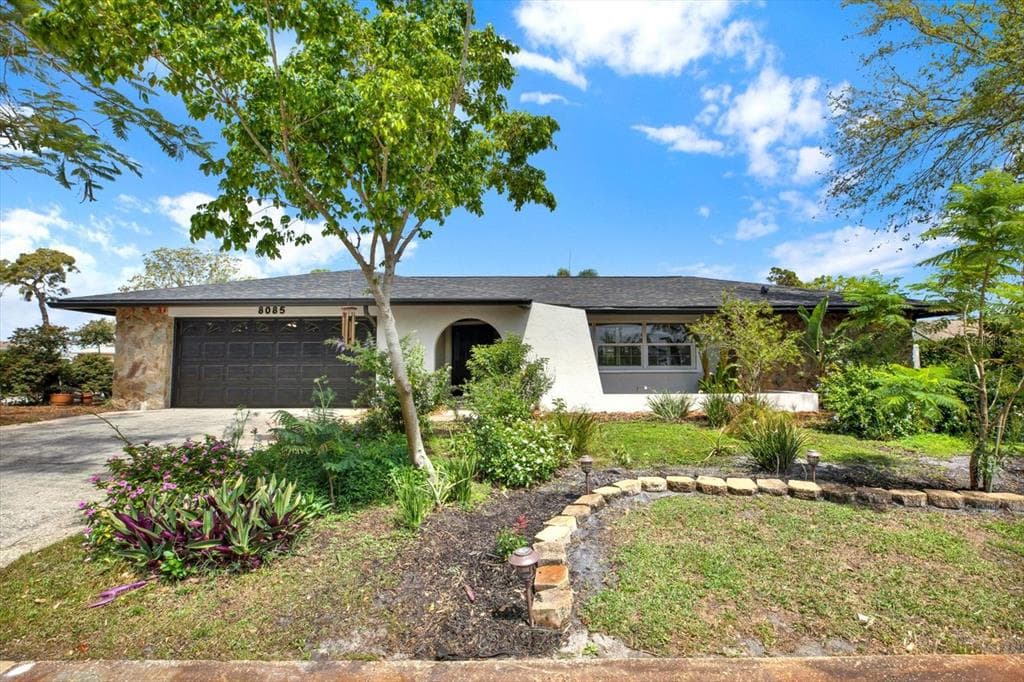 8085 QUINN COURT SEMINOLE, FL 33777