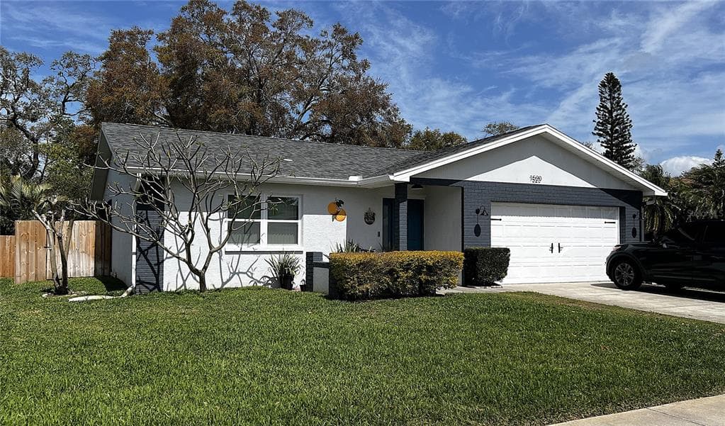 1520 COASTAL PLACE DUNEDIN, FL 34698