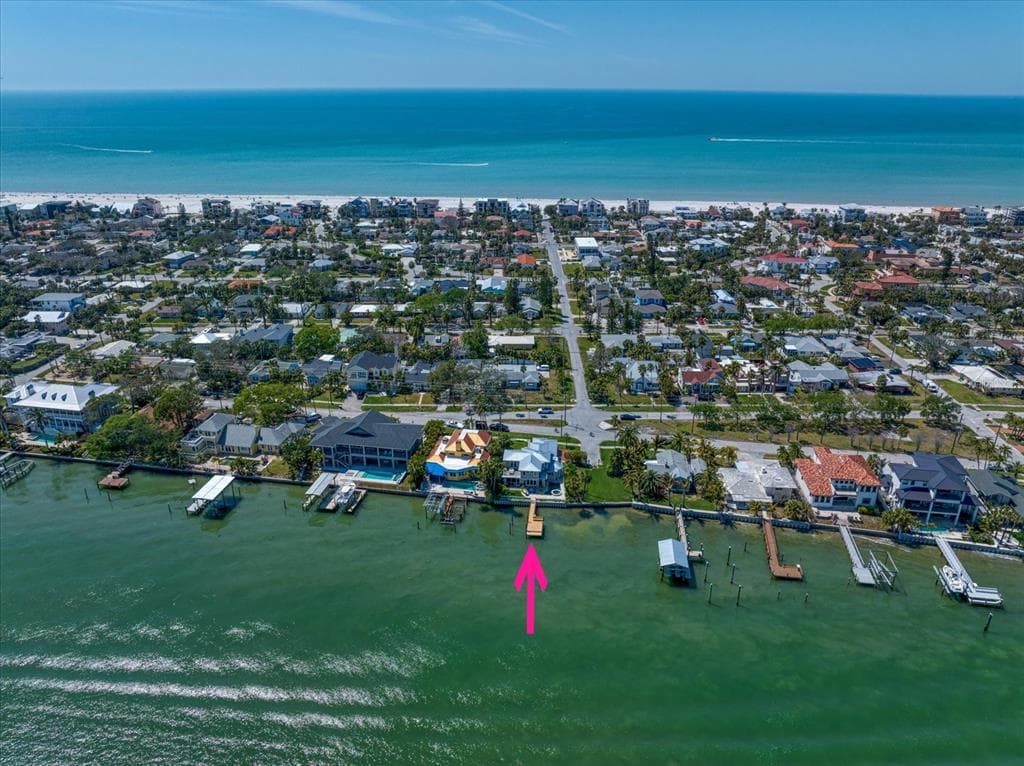 785 BAY ESPLANADE CLEARWATER BEACH, FL 33767