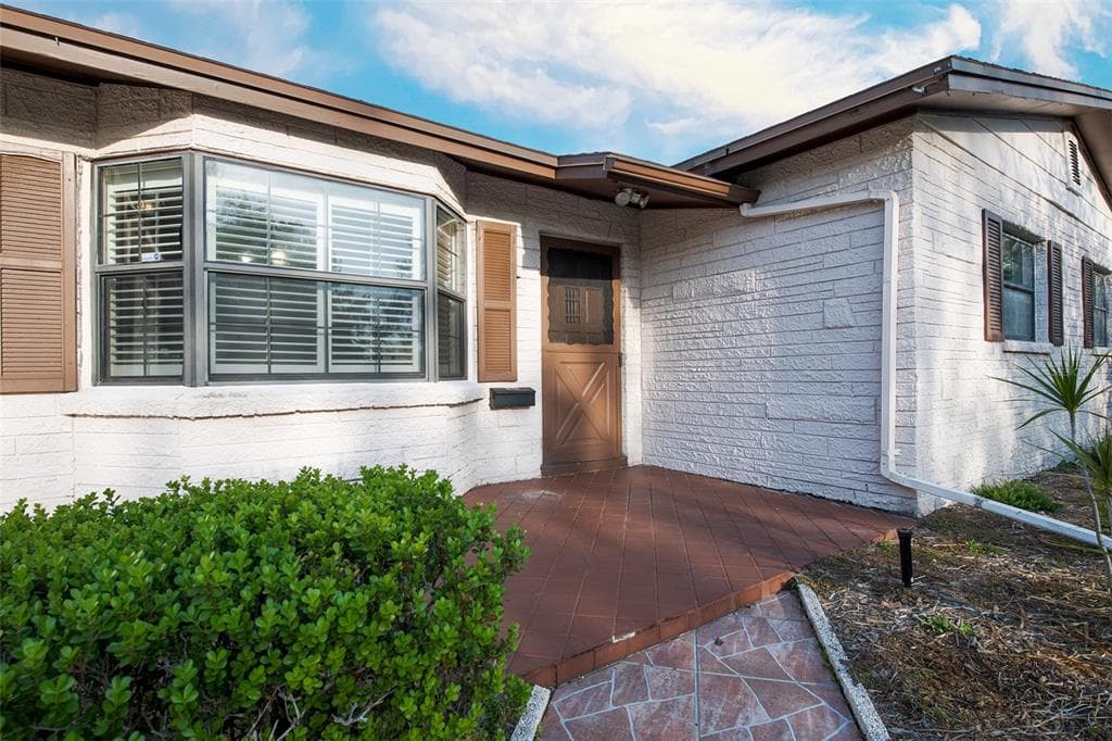 4712 TRAVERTINE DRIVE TAMPA, FL 33615