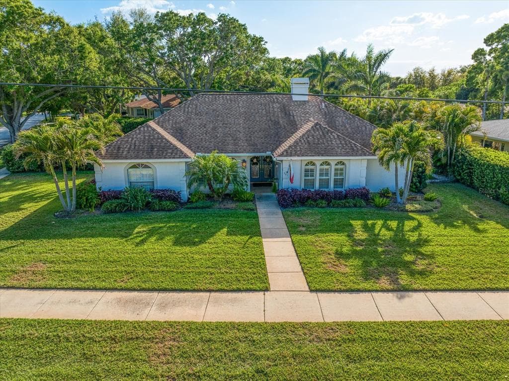 307 OLEANDER ROAD BELLEAIR, FL 33756