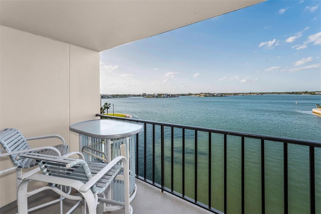 7700 SUN ISLAND DRIVE S UNIT 404 SOUTH PASADENA, FL 33707