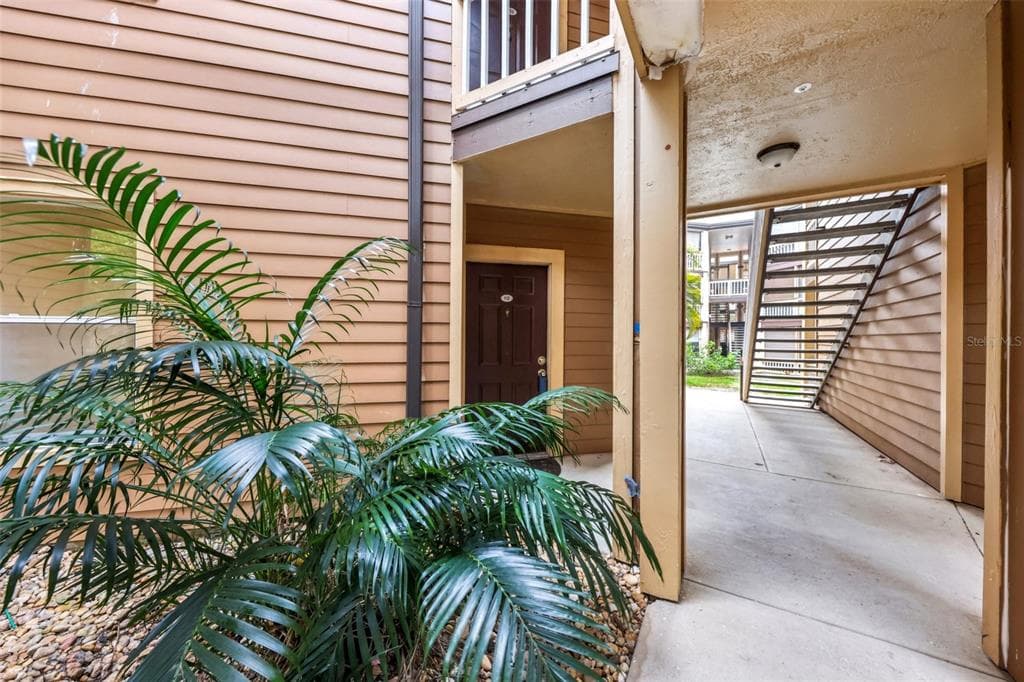 490 N PIN OAK PLACE UNIT 112 LONGWOOD, FL 32779