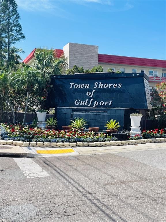 6020 SHORE BOULEVARD S UNIT 903 GULFPORT, FL 33707
