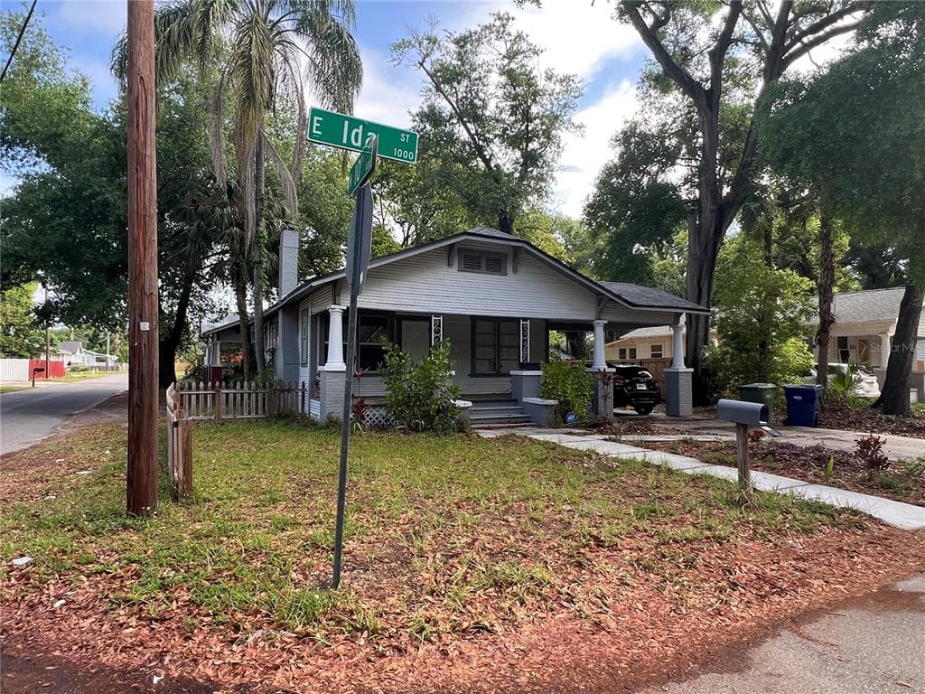 1002 E IDA STREET TAMPA, FL 33603