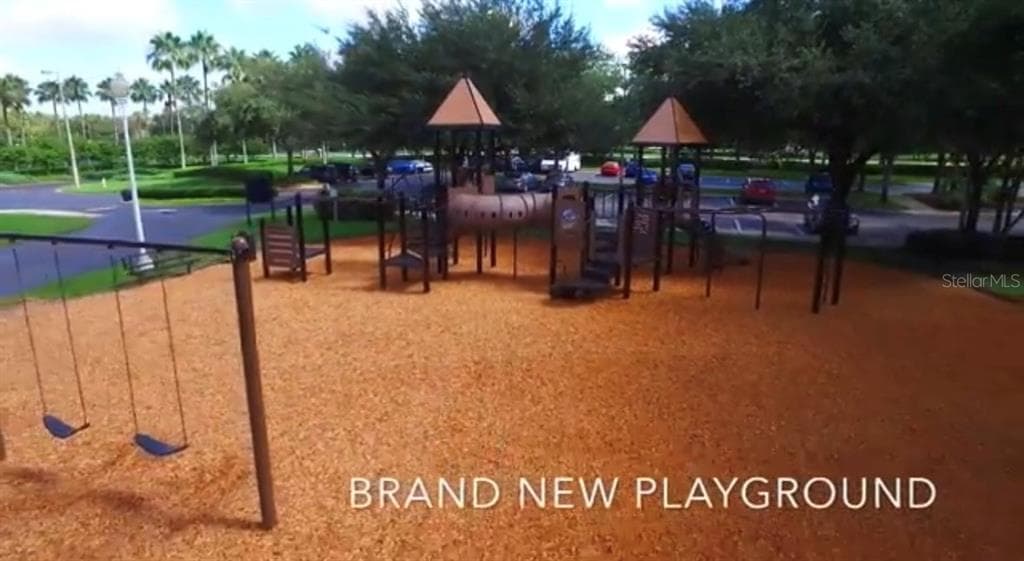 8618 SNOWY OWL WAY TAMPA, FL 33647