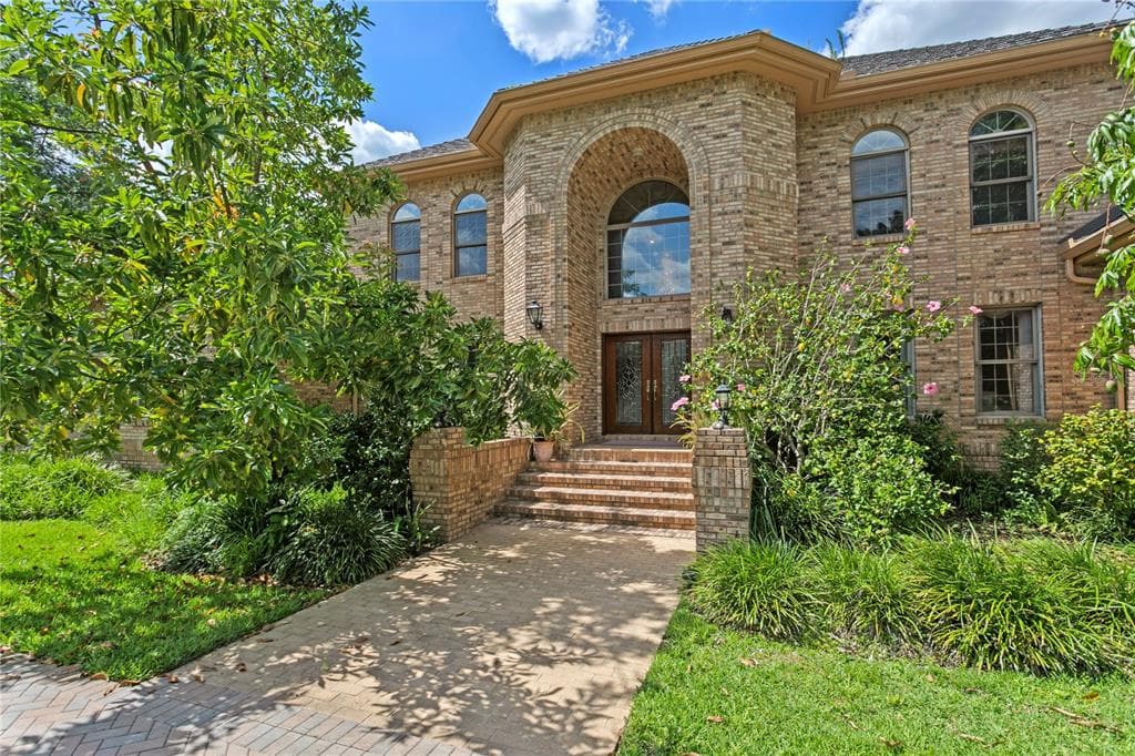 1203 PARRILLA DE AVILA TAMPA, FL 33613