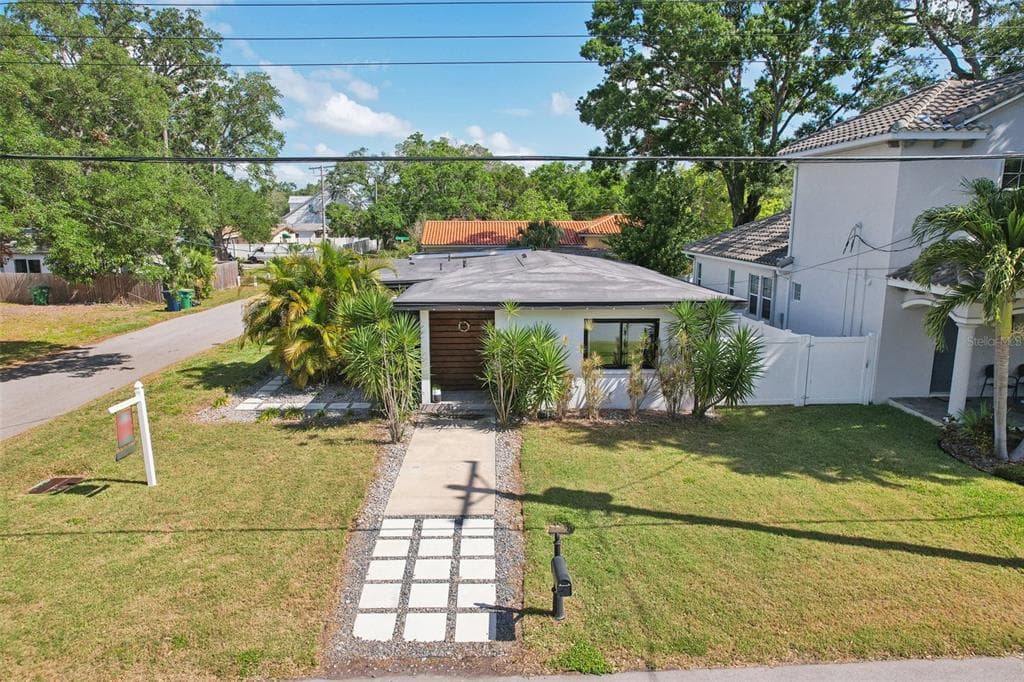 3131 W FIELDER STREET TAMPA, FL 33611