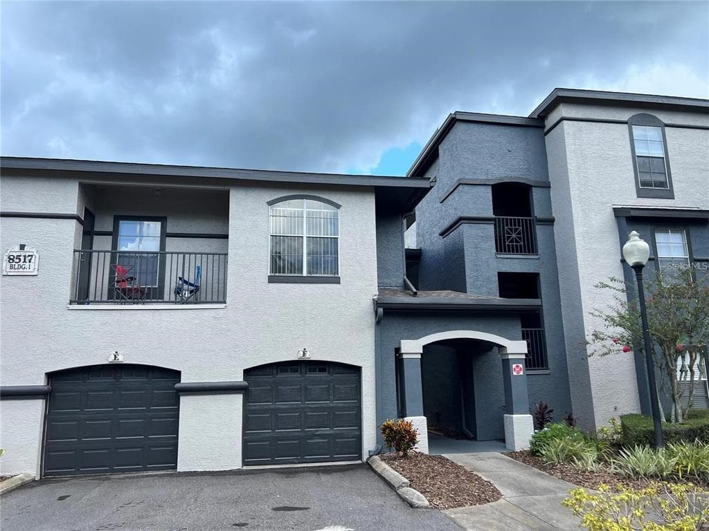 8517 SEA HARBOUR LANE UNIT 207 TEMPLE TERRACE, FL 33637