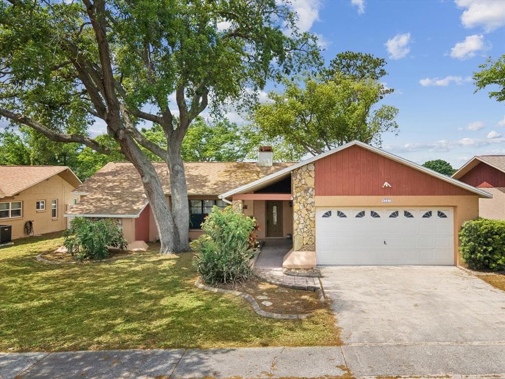8731 MARTINIQUE LANE PORT RICHEY, FL 34668