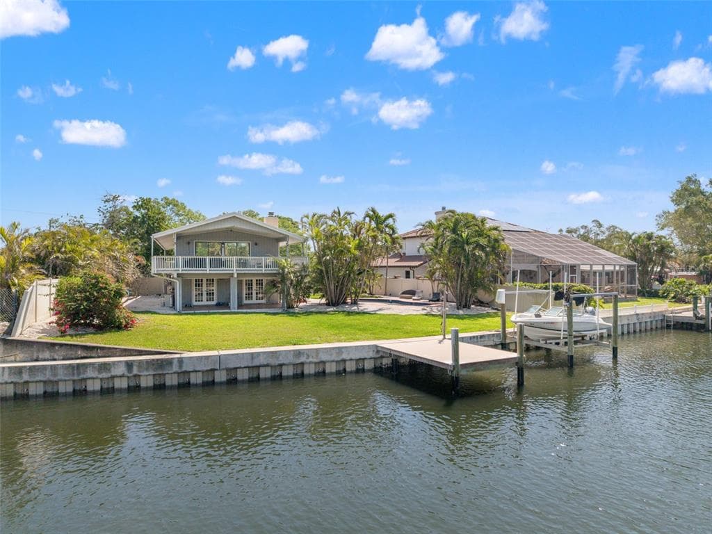 3901 POMPANO DRIVE SE ST PETERSBURG, FL 33705