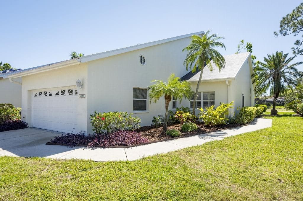 6208 COUNTRY CLUB WAY SARASOTA, FL 34243