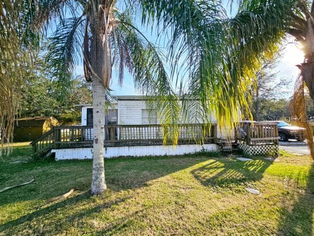 1743 FLINT DRIVE AUBURNDALE, FL 33823