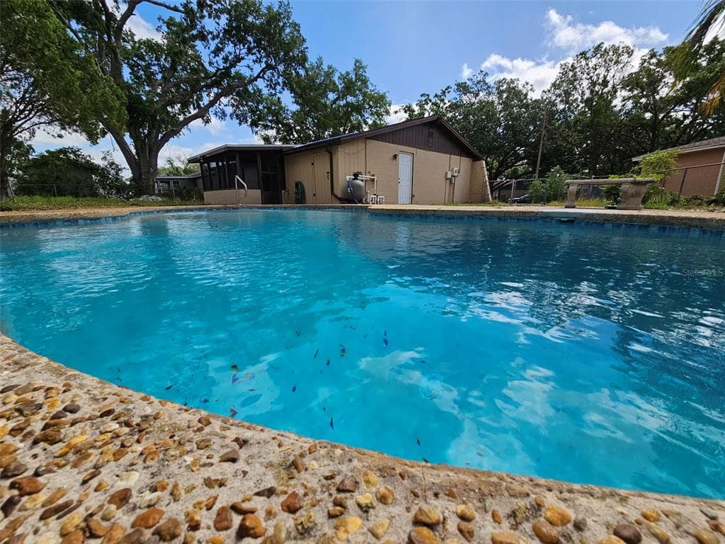 620 HIGHVIEW CIRCLE N BRANDON, FL 33510
