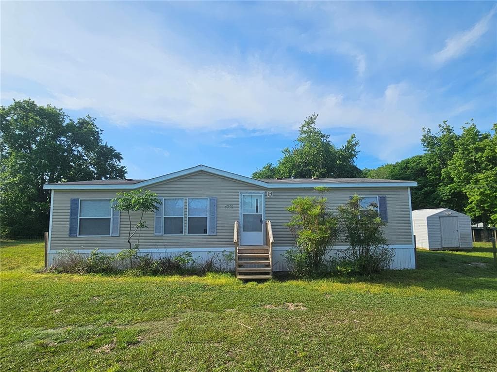 4250 E NEBRASKA LANE