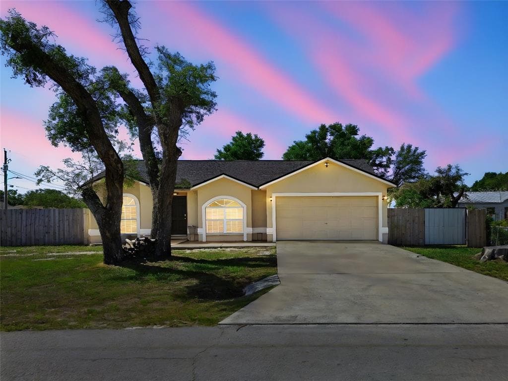 4889 MYRTLE VIEW DRIVE N
