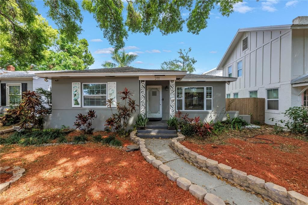 2111 14TH STREET N ST PETERSBURG, FL 33703