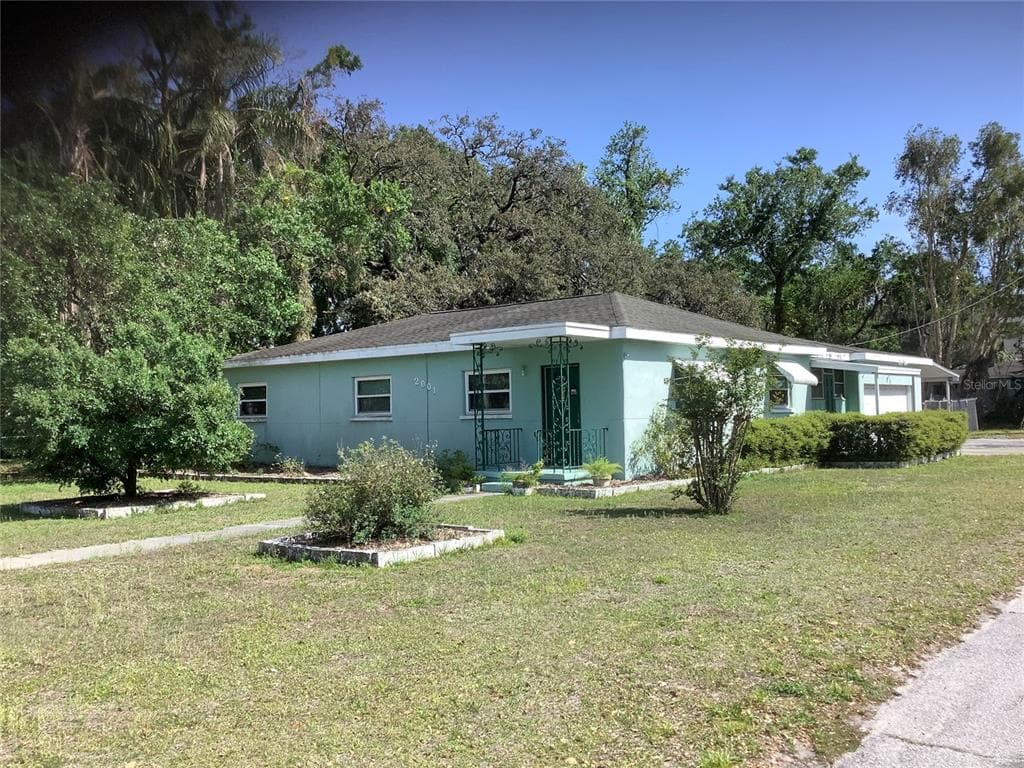 2001 E POWHATAN AVENUE TAMPA, FL 33610