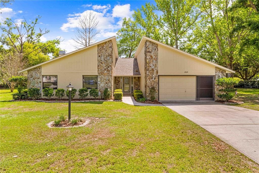 24076 RAGAN DRIVE BROOKSVILLE, FL 34601