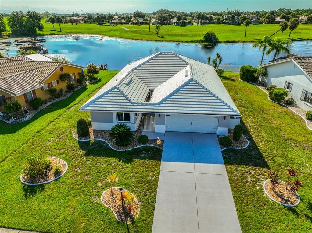 1806 WOLF LAUREL DRIVE SUN CITY CENTER, FL 33573