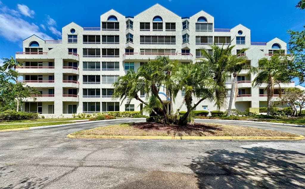 2333 FEATHER SOUND DRIVE UNIT A101 CLEARWATER, FL 33762