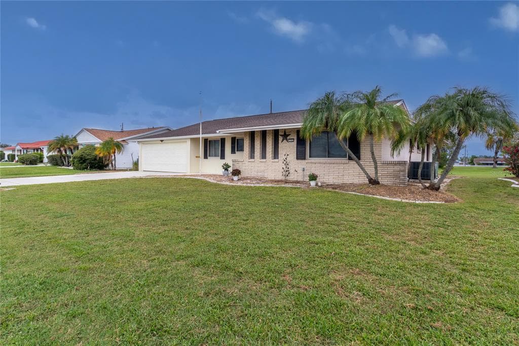 733 OJAI AVENUE SUN CITY CENTER, FL 33573