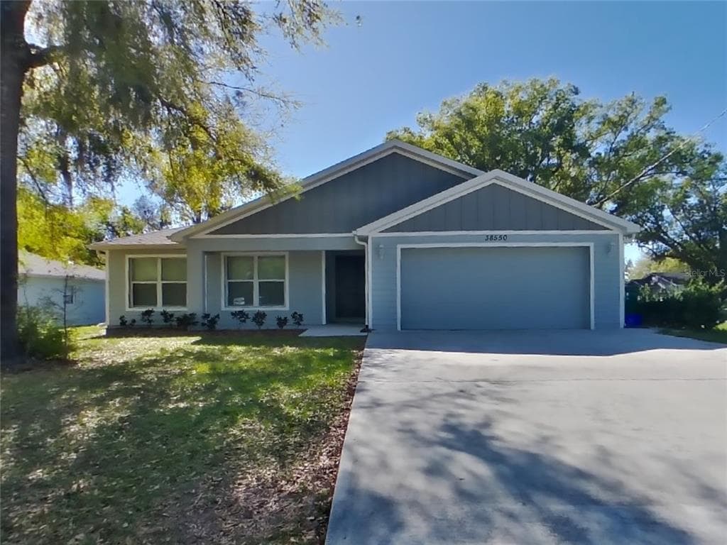 38550 13TH AVENUE ZEPHYRHILLS, FL 33542