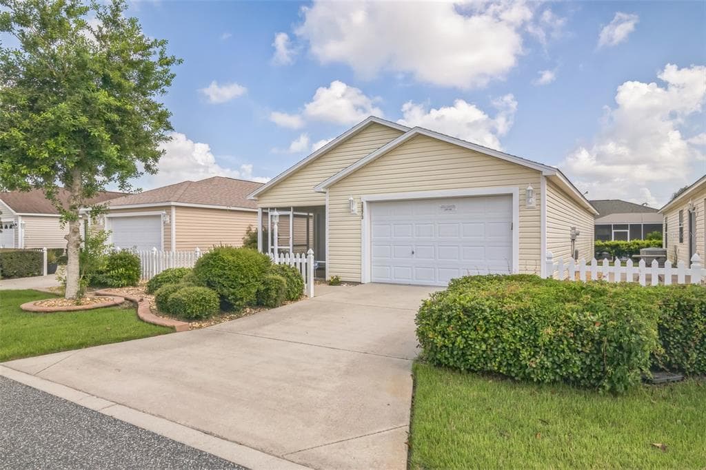 2573 CARRINGTON COURT THE VILLAGES, FL 32162