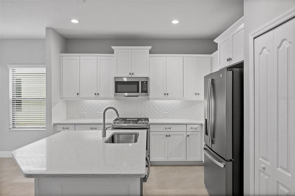4338 TAMARIND PLACE BRADENTON, FL 34203