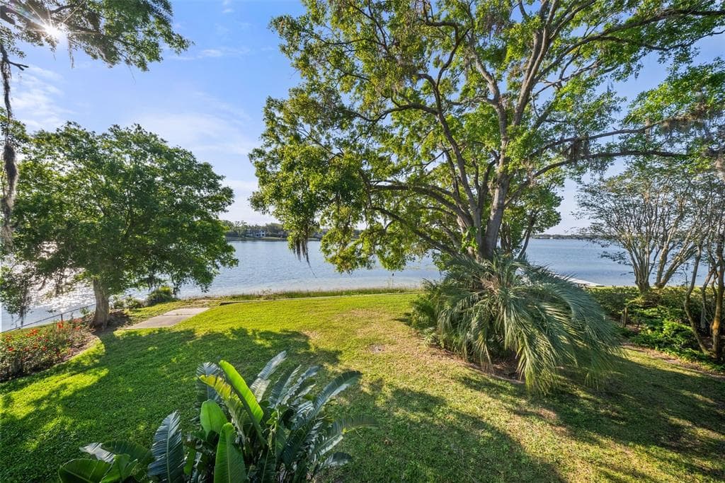 12107 LAKE CARROLL DRIVE TAMPA, FL 33618