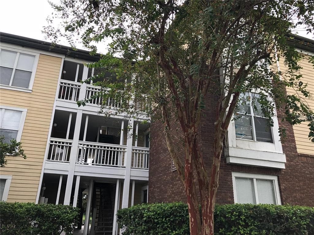 10114 WINSFORD OAK BOULEVARD UNIT 517 TAMPA, FL 33624