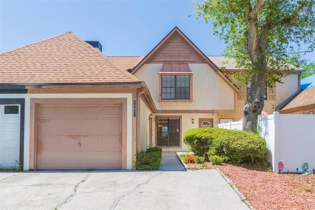 16075 DAWNVIEW DRIVE