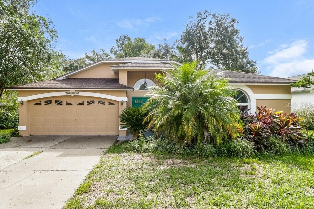24272 TWIN LAKE DRIVE LAND O LAKES, FL 34639