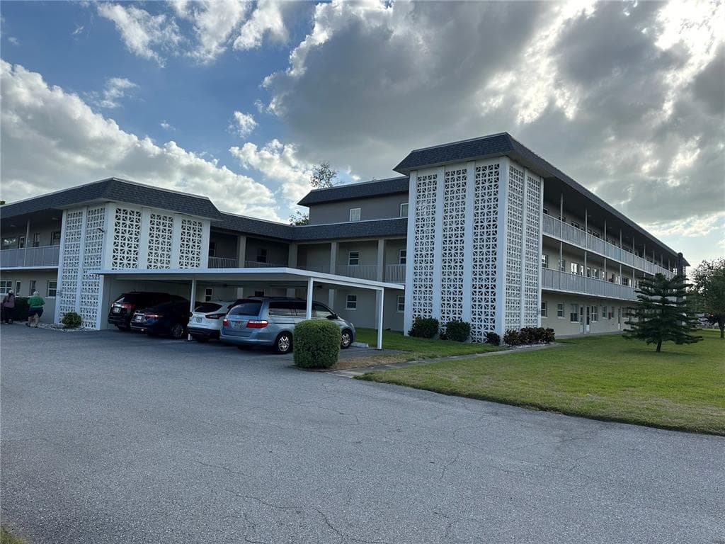 1220 57TH STREET N UNIT 204C