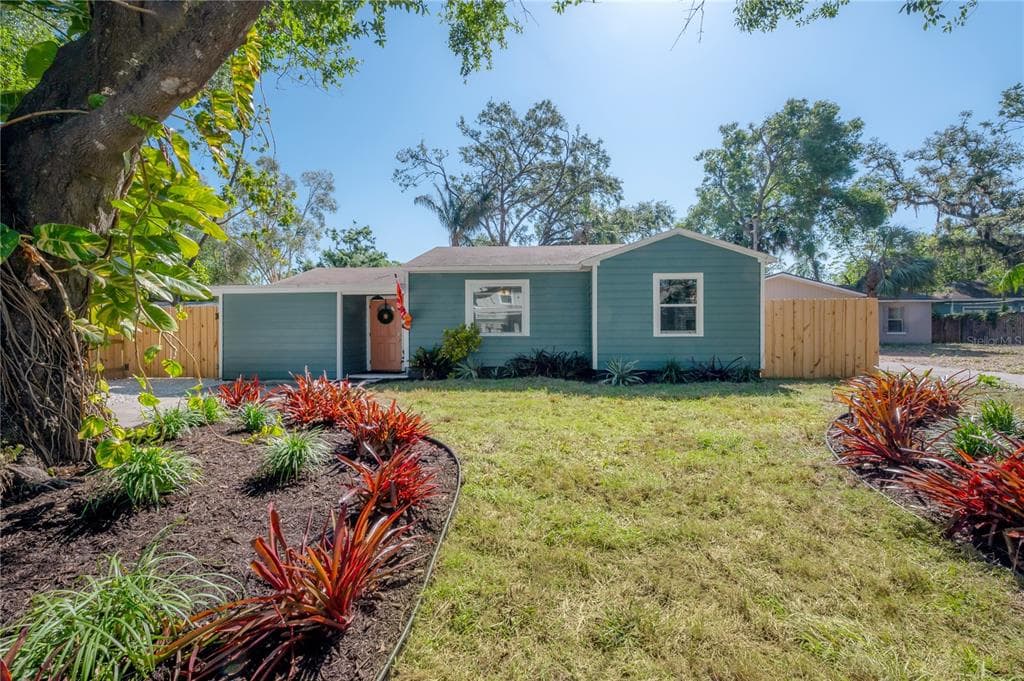 7311 N DARTMOUTH AVENUE TAMPA, FL 33604