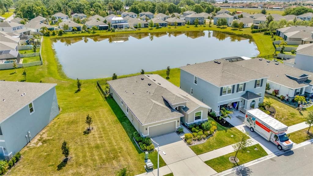 16633 MOONER PLANK CIRCLE WIMAUMA, FL 33598