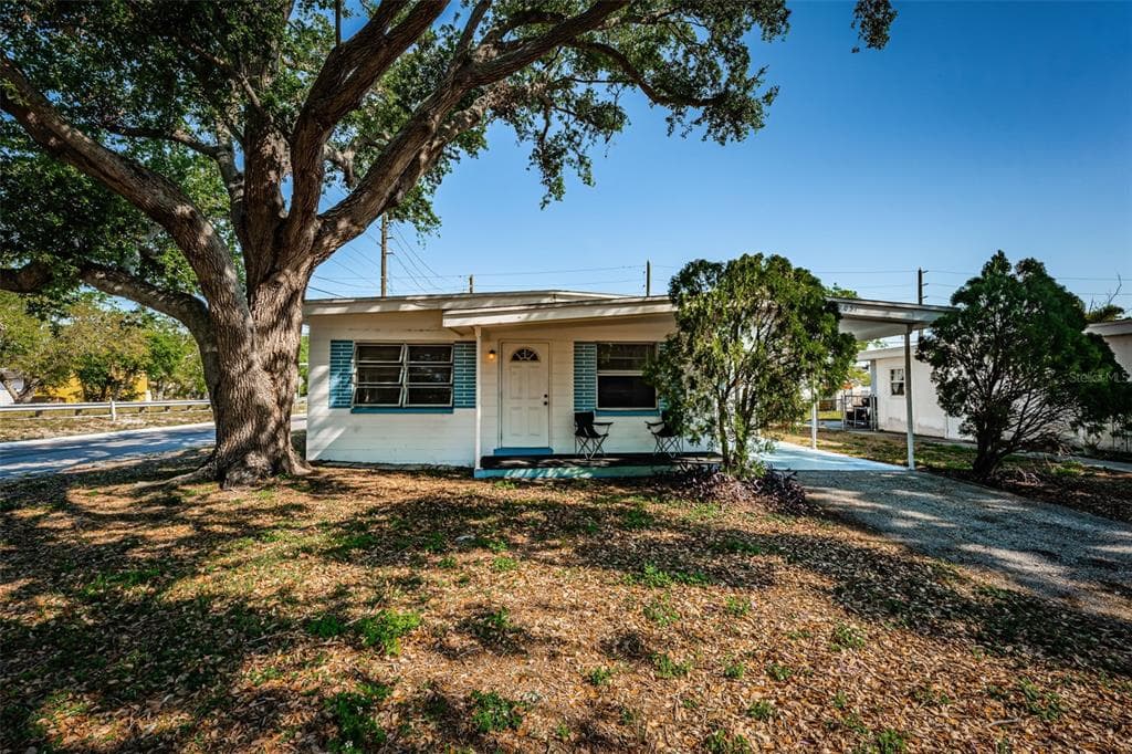 7051 DARTMOUTH AVENUE N ST PETERSBURG, FL 33710