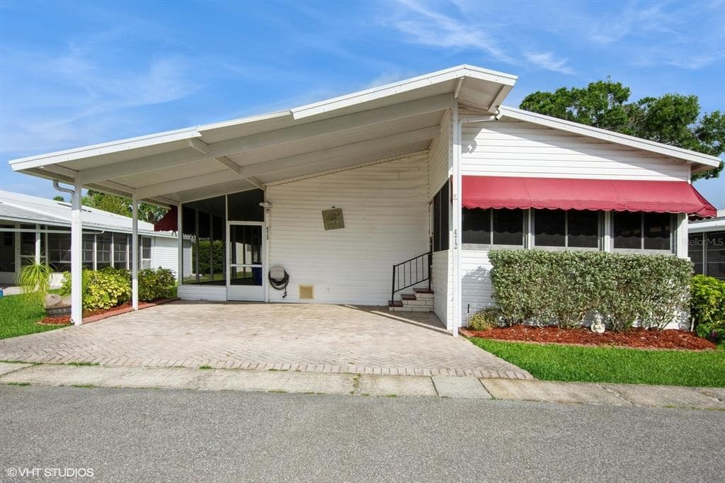 472 TROUT LANE OLDSMAR, FL 34677