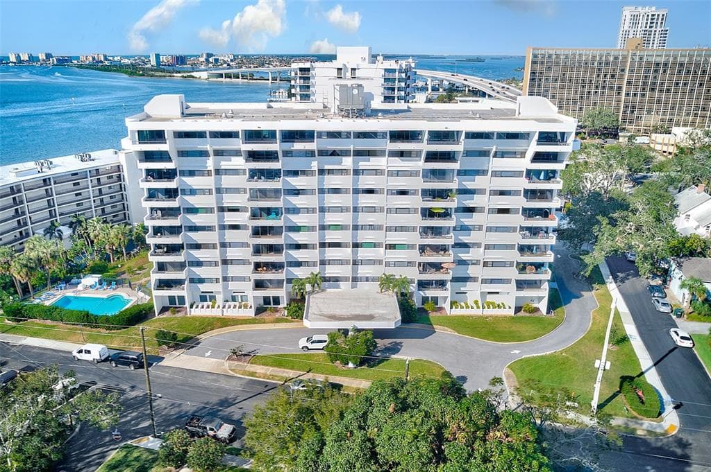 30 TURNER STREET UNIT 201 CLEARWATER, FL 33756