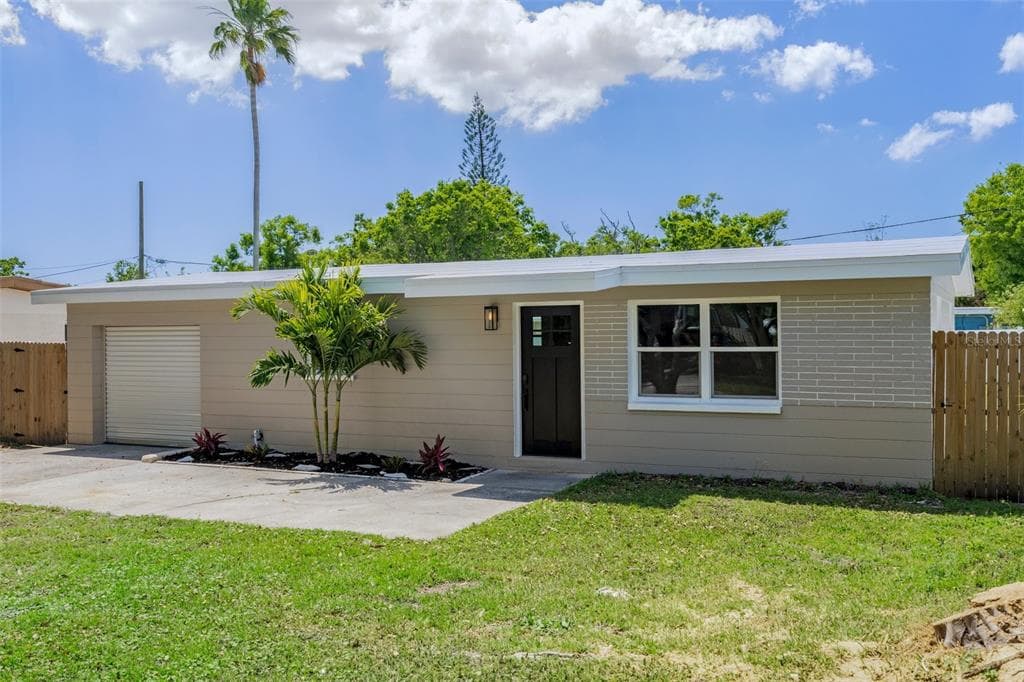 8954 67TH STREET N PINELLAS PARK, FL 33782