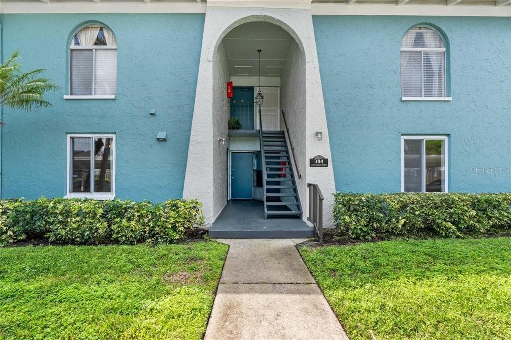 384 115TH AVENUE N UNIT 1 ST PETERSBURG, FL 33716