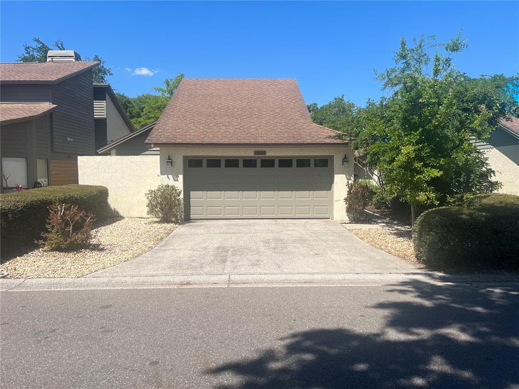 13704 LAZY OAK DRIVE TAMPA, FL 33613
