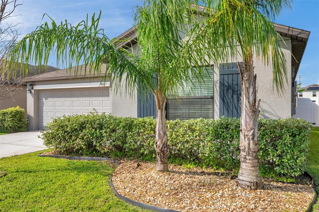 4201 GLOBE THISTLE DRIVE TAMPA, FL 33619