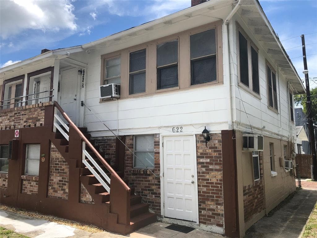 622 14TH STREET N UNIT 1/2 ST PETERSBURG, FL 33705